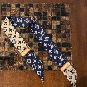 Louis Vuitton Navy and Beige Monogram Twilly
